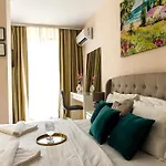 Rabi Park-view Hotel *