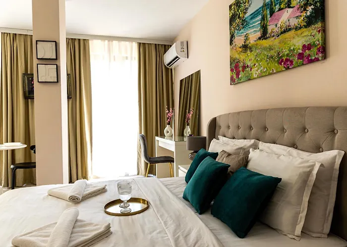 Rabi Park-view Hotel *