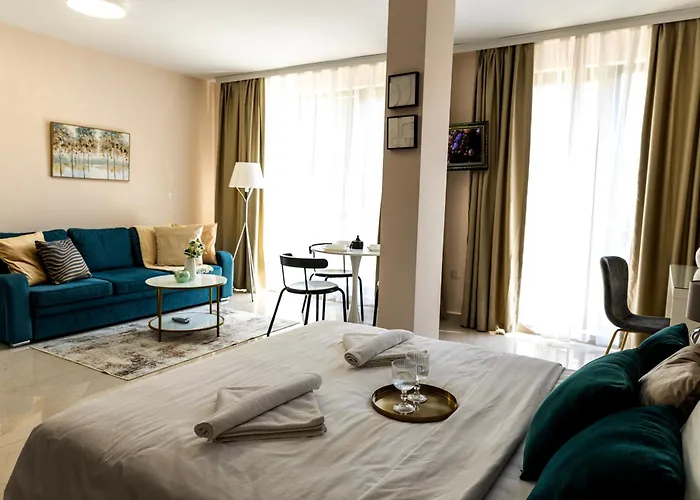 Rabi Park-view Hotel *