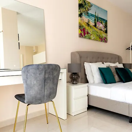 Rabi Park-view Hotel *