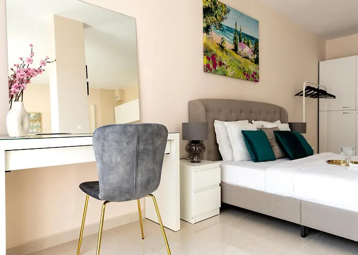 Rabi Park-view מלון *